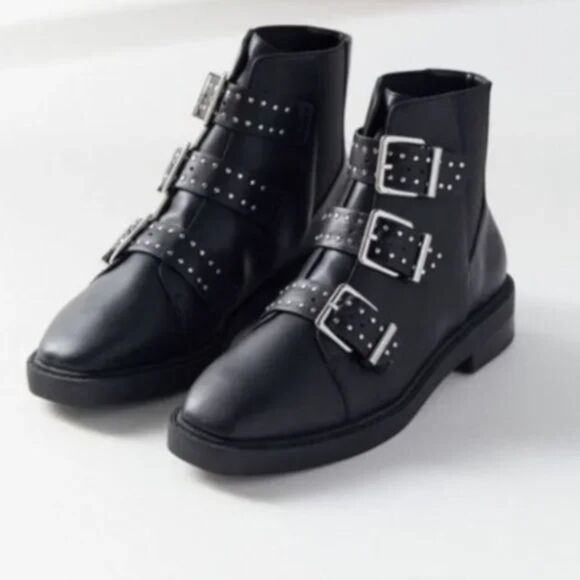 URBAN OUTFITTERS Zoe Studded triple black strappy boots, EUC! Size 9 - Picture 1 of 10